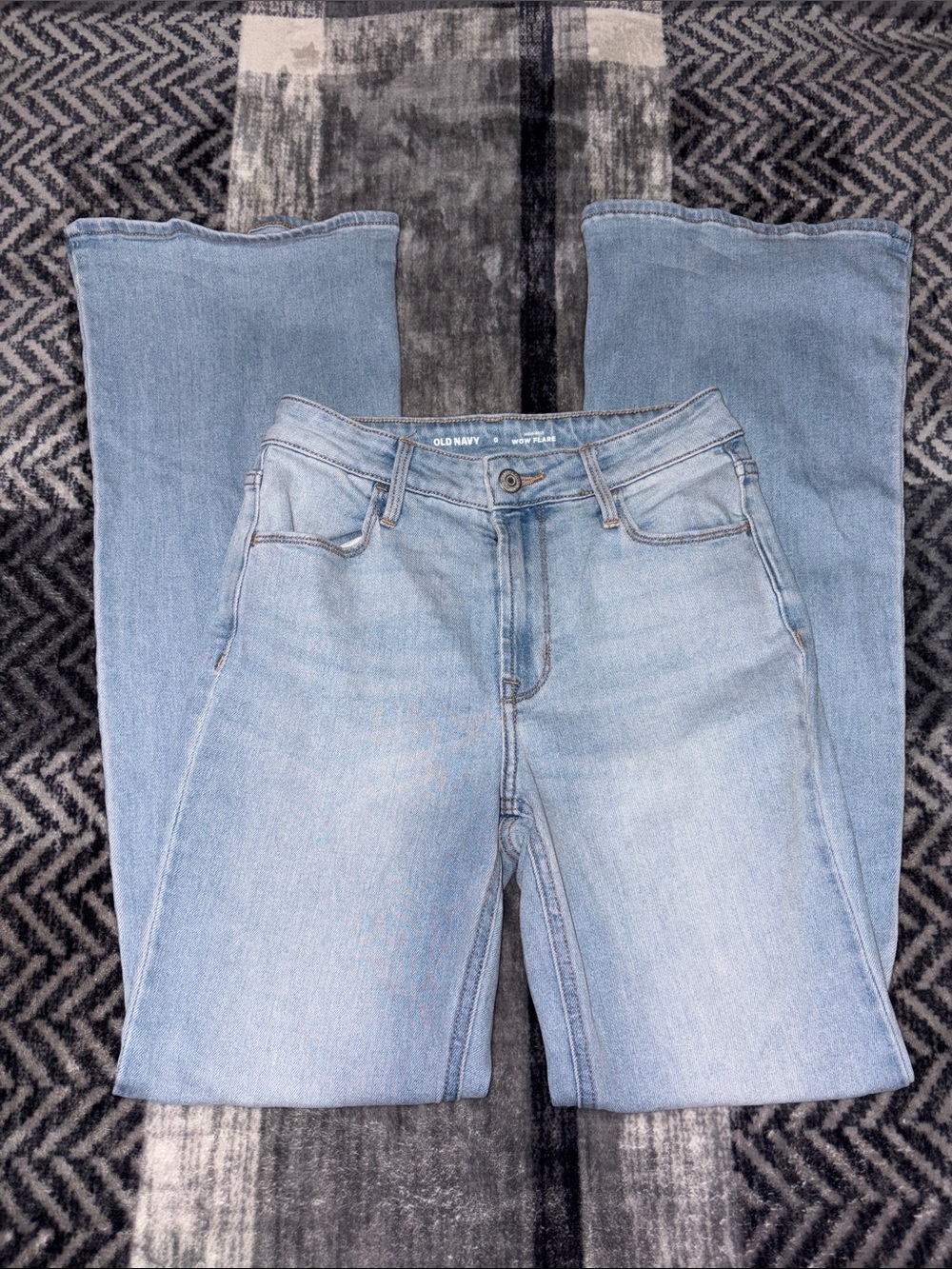 NWOT Old Navy Pale Blue High-Rise Wide Leg Flare Jeans - Picture 3 of 7